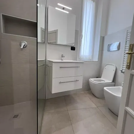 Casa Mare アパート ヴァラッツェ